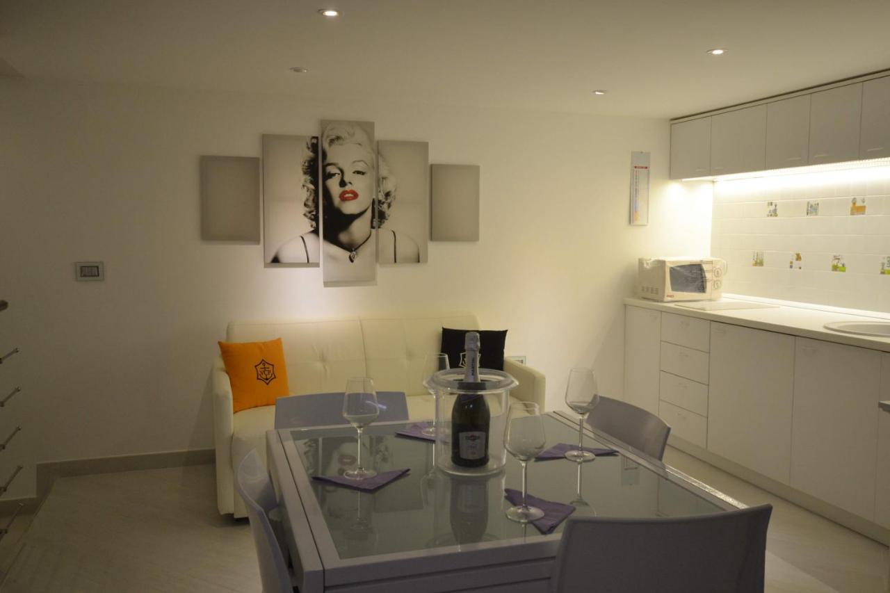 Golden Bay Bed & Breakfast ตรานิ ภายนอก รูปภาพ