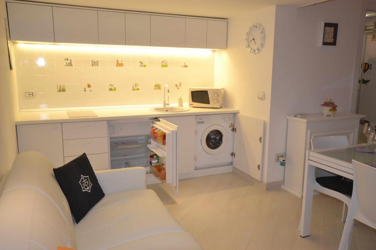 Golden Bay Bed & Breakfast ตรานิ ภายนอก รูปภาพ