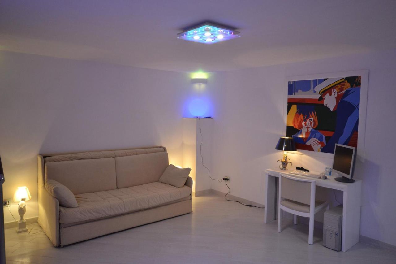 Golden Bay Bed & Breakfast ตรานิ ภายนอก รูปภาพ