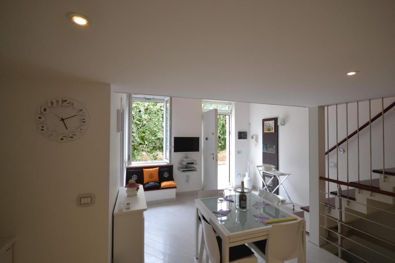 Golden Bay Bed & Breakfast ตรานิ ภายนอก รูปภาพ
