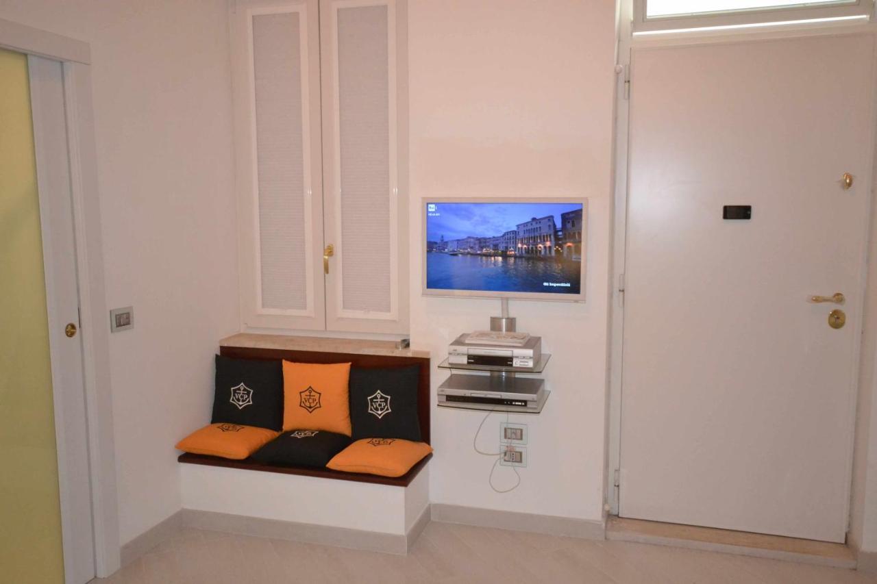 Golden Bay Bed & Breakfast ตรานิ ภายนอก รูปภาพ