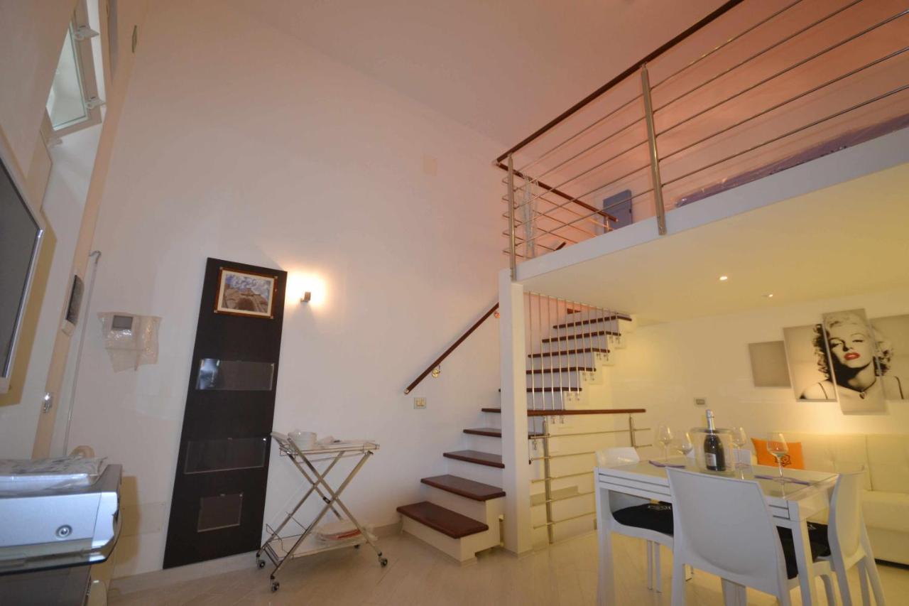 Golden Bay Bed & Breakfast ตรานิ ภายนอก รูปภาพ