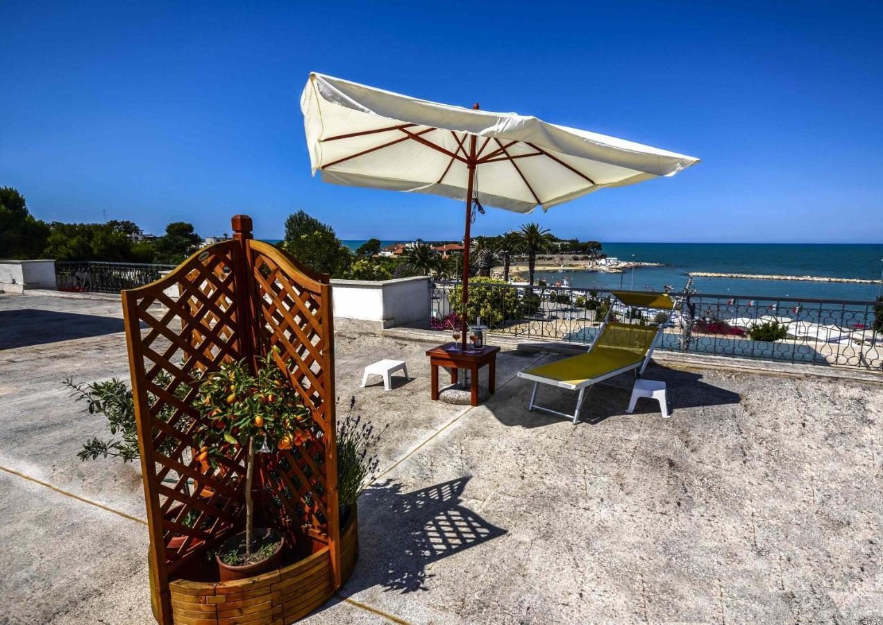 Golden Bay Bed & Breakfast ตรานิ ภายนอก รูปภาพ